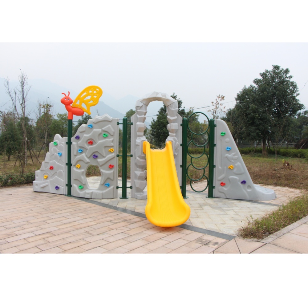 ARTIFICIAL CLIMBING WALL