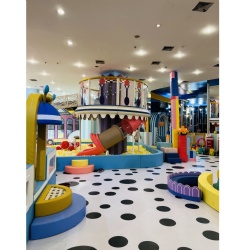 INDOOR PLAYGROUND CANDY